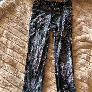 lululemon athletica Black and Purple Floral Leggings